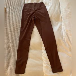 New! Balance/Vitality Cloud Leggings- Brown M 🤎